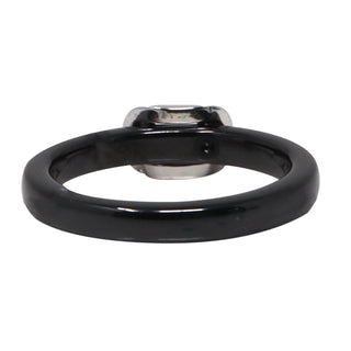 BLACK RING WITH CIRCLE AND STONES